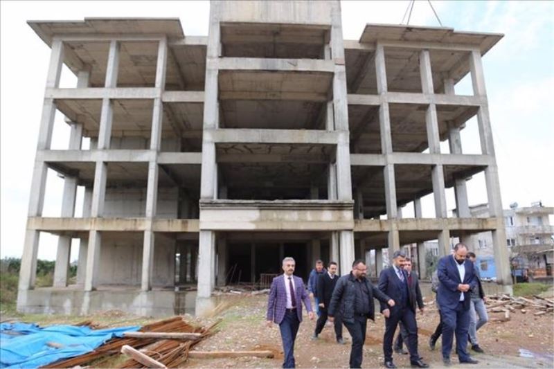 İnşaat çalışmalarını inceledi