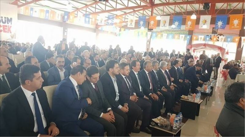 AKP´de iki ilçe kongresi