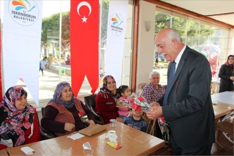 Kadın kursiyerlerle ´gün kutlaması´