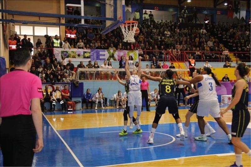 HBB, Fenerbahçe´yi yendi: 77-72