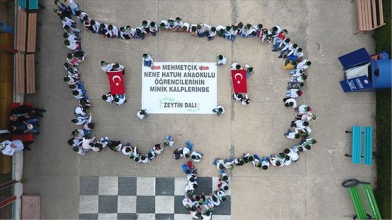 Öğrencilerden askere mektup