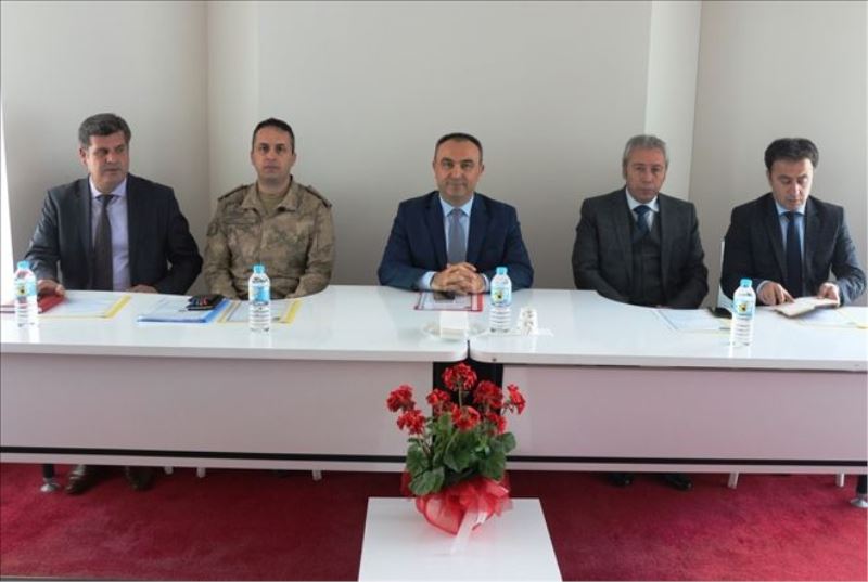 Okuma-yazma bilmeyenleri kursa yönlendirin