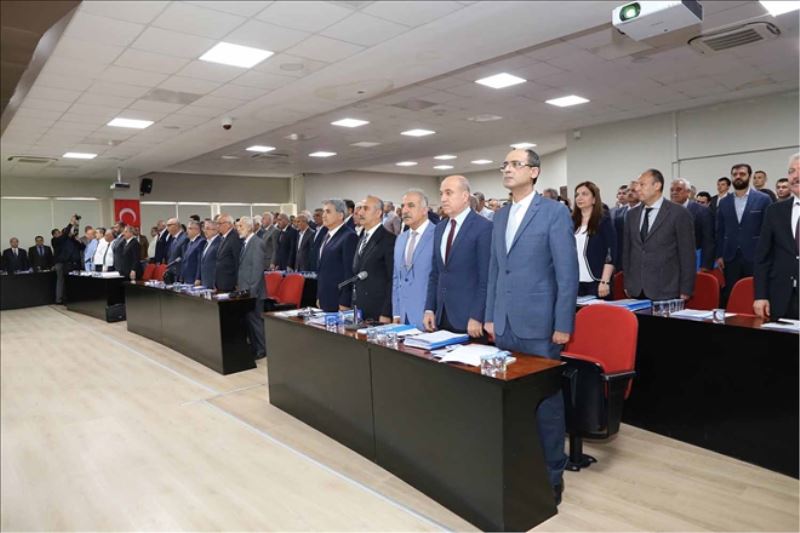 Faaliyet raporuna 42 ret 30 kabul
