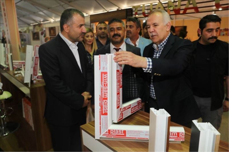 Vali Ata, yapı fuarını gezdi