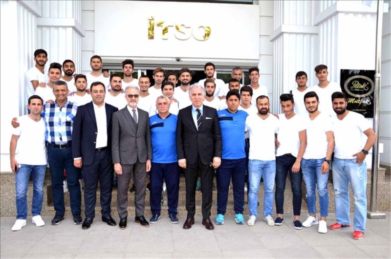 “Bu takım daha iyi yerleri hak ediyor”