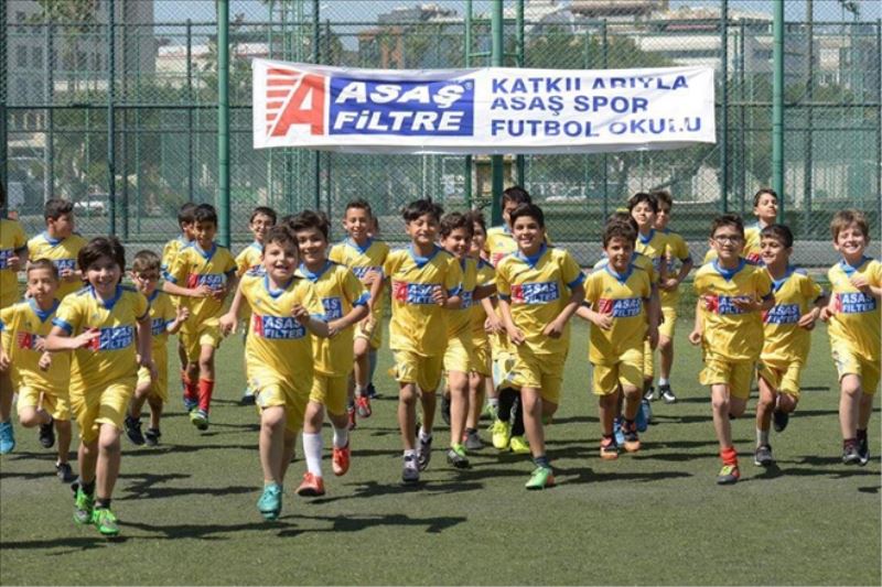 Futbol okulundan bayram kutlaması