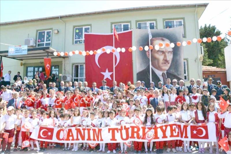 Çocuklardan ´babamın oyuncakları´ sergisi