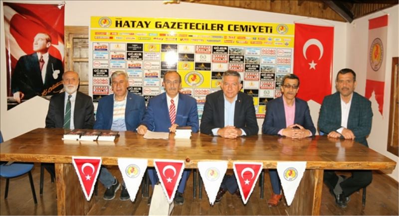 Şairler, kitaplarını tanıttı