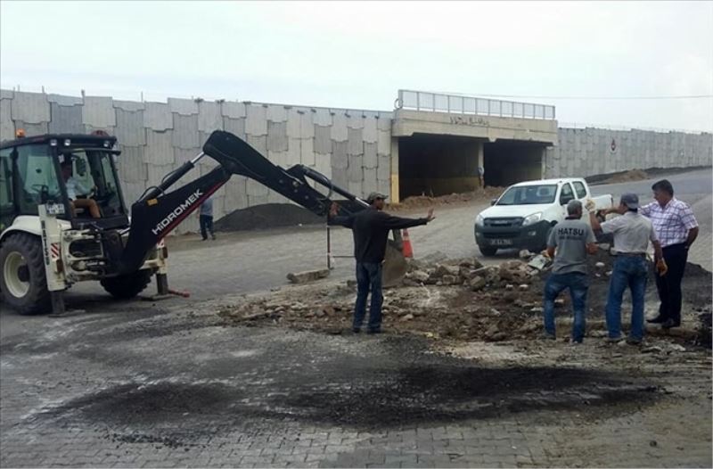 Çöken yol yenilendi