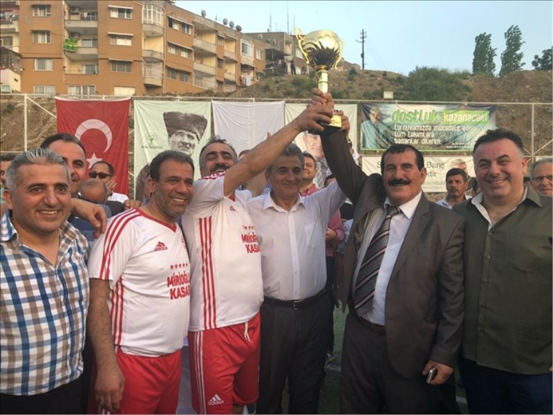 Şampiyonluk kupası Mirioğluspor´un