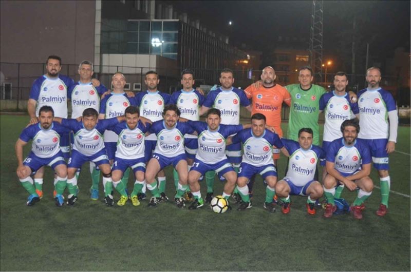 Palmiye turnuvayı galibiyetle sürdürüyor