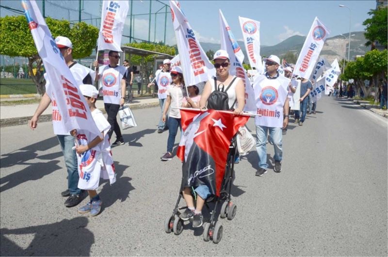 ´Emekçiler gelir artışından payını alamamakta´