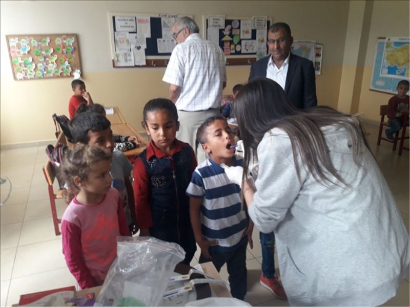 Öğrencilere ağız sağlığı eğitimi