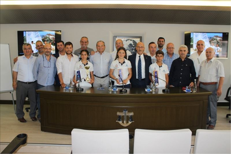 Yelkenciler ödüllendirildi