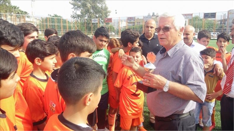U 19´da şampiyon Karaağaç Spor