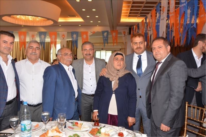 AKP aday adayları muhtar ve STK´lara tanıtıldı