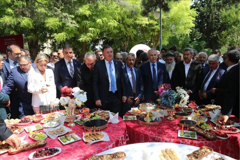 Halkla bayramlaşma