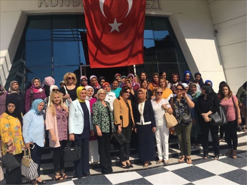 ´Kadın olmadan demokratik kalkınma olmaz´