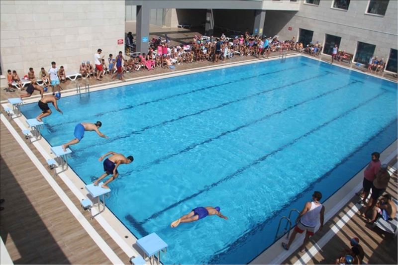 Açık havuz hizmete açıldı