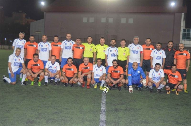 Bir maçta 4 gol attı