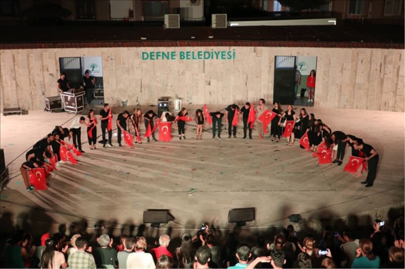 ‘Bu memleket bizim´ sahnelendi