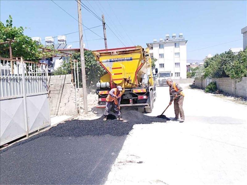 Mahallede asfalt ve tesfiye çalışması