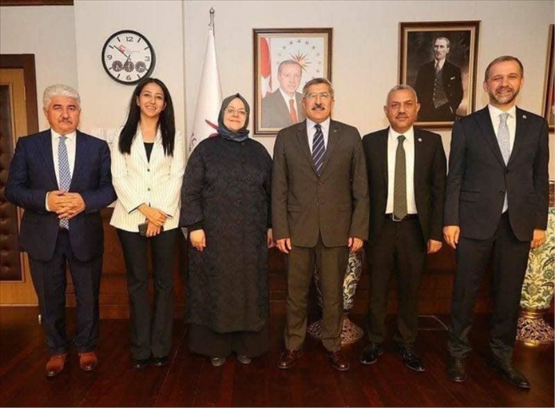 Bakanlara kutlama ziyareti