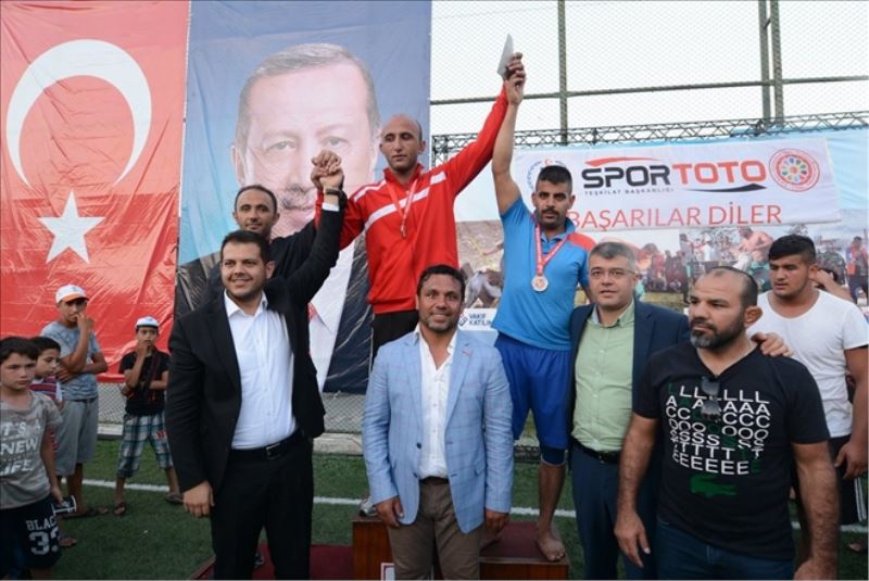 15 Temmuz aba güreşi turnuvası