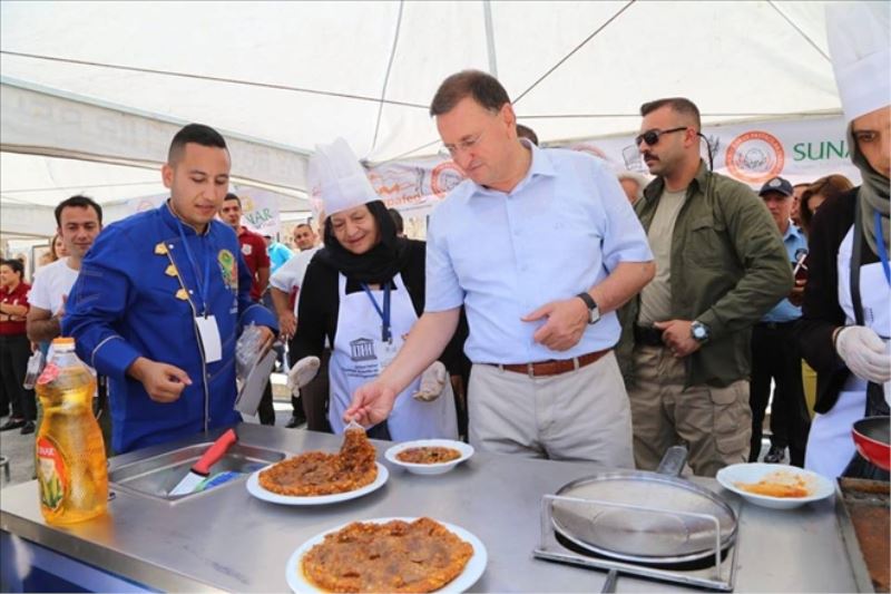 En lezzetli yemek için yarıştılar