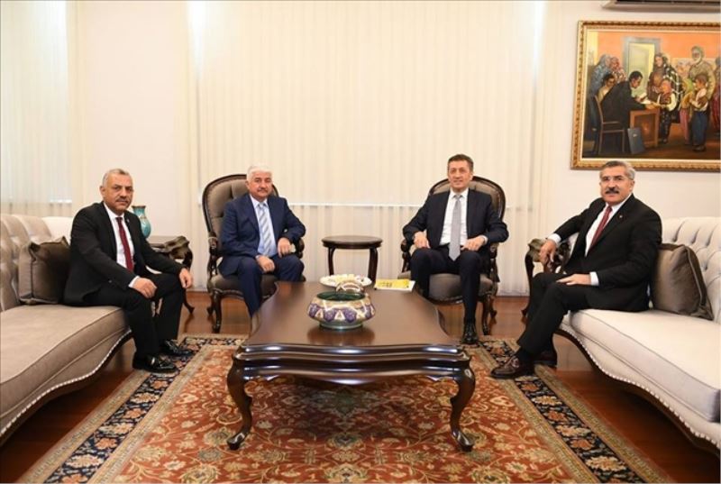 Milletvekillerinin bakan ziyareti