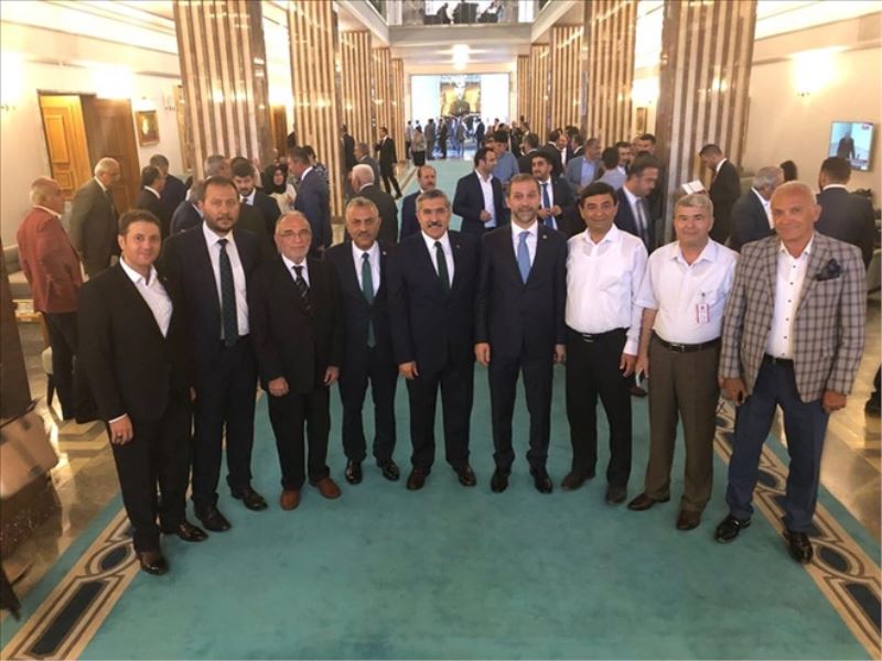 Eski başkanların vekil ziyareti