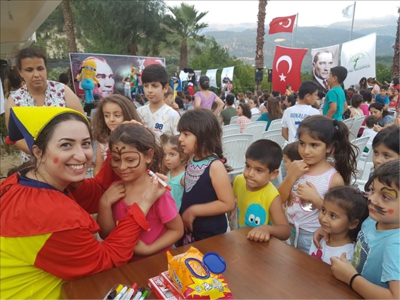 Şenlik, mahallelerde çocuklarla buluşuyor