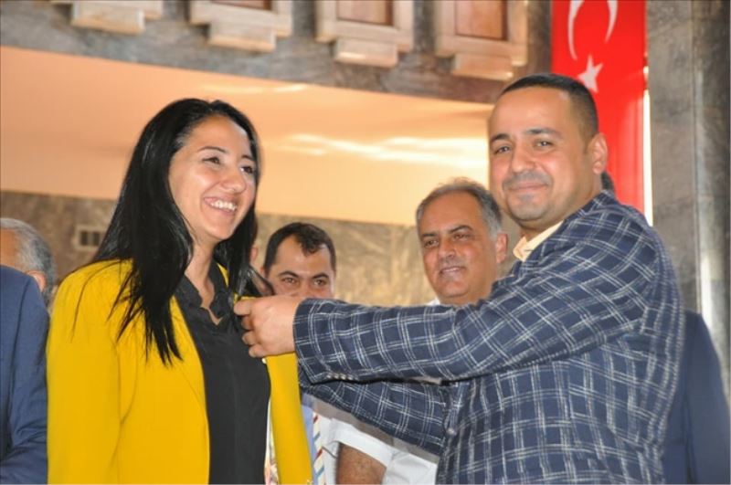 Vekillerin rozeti eşlerinden