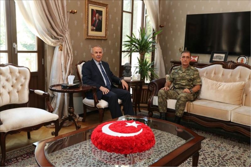 Komutanın teşekkür ziyareti