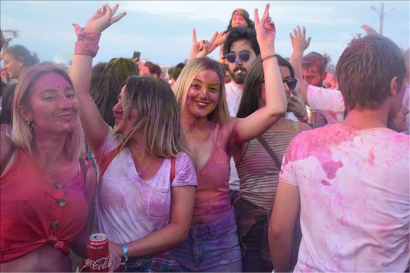 Arsuz´da ColorLife Festivali
