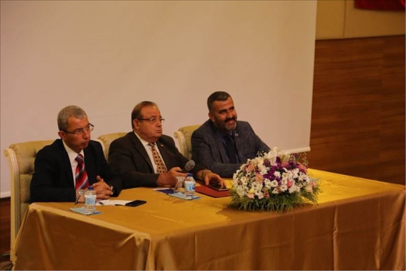 Valivekili muhtarlarla toplandı