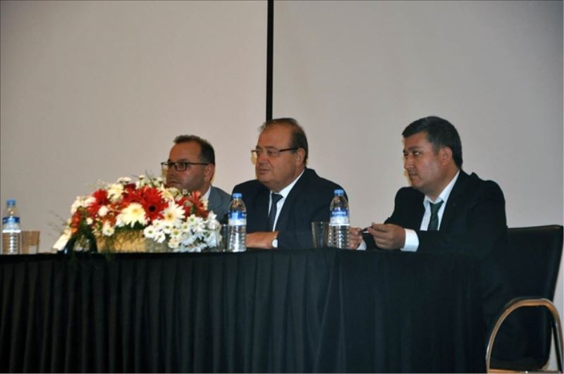 Reyhanlı´da muhtar ve halk toplantısı