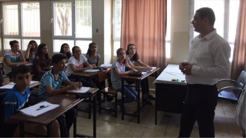 MEM, kurs alan öğrencileri ziyaret etti