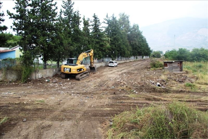Sakarya mahallesinde yol çalışması