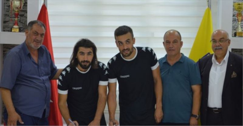 Kırıkhan, iki futbolcuyla anlaştı