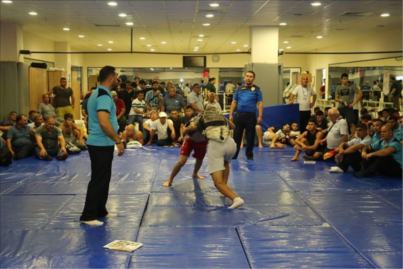 Güreş hakemlerine seminer