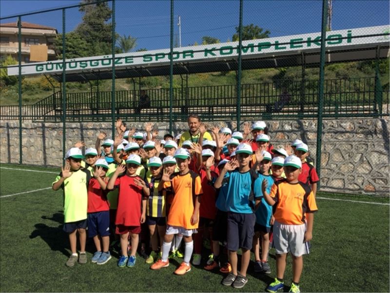 Yaz kurslarında spor yapıyorlar