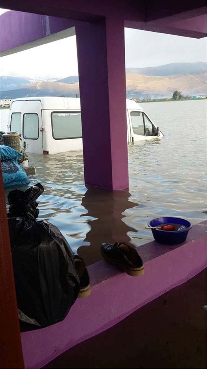 Ovadaki selin nedeni, ´baraj kapağı´