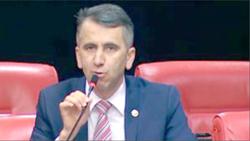 Ücretli öğretmenlere kadro istedi