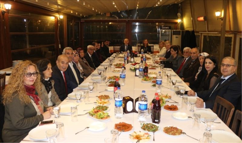 Muhtarlarla buluşmayı südürdüler