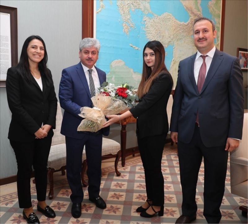 Vali, brifing aldı