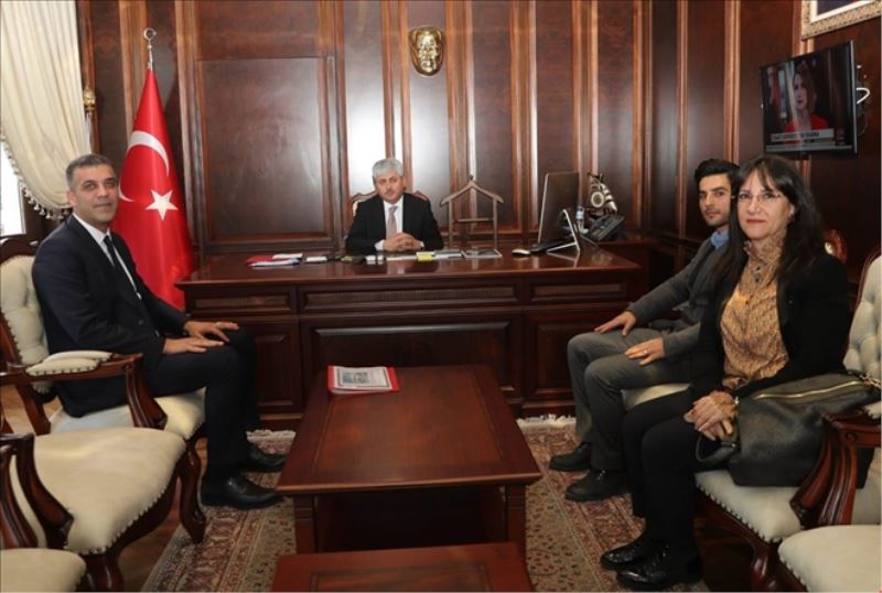 Nezaket ziyaretleri sürüyor