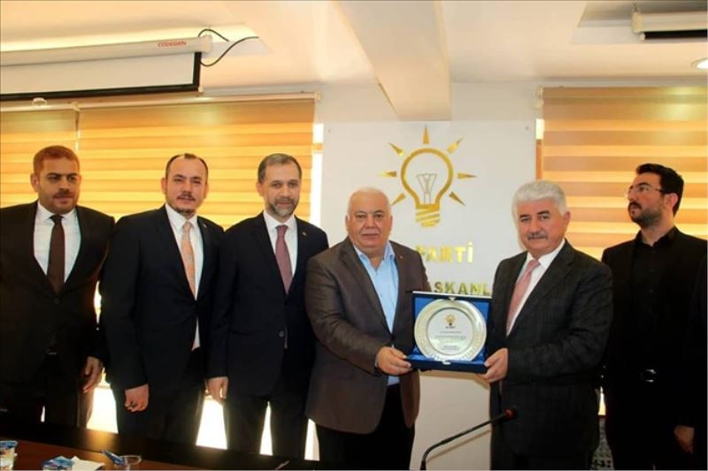 AKP´de devir teslim töreni