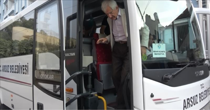 Başkan, işe servisle gidiyor