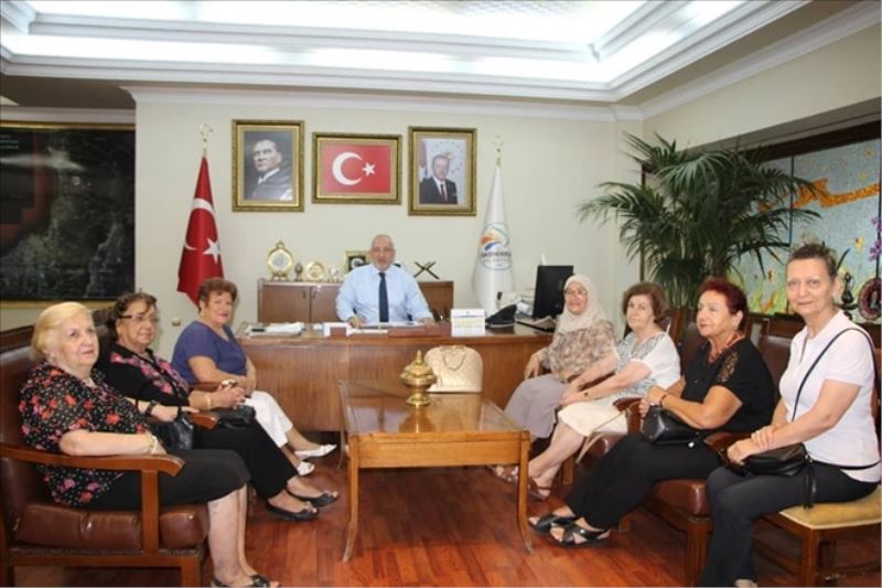 Anneler derneğinin belediye ziyareti